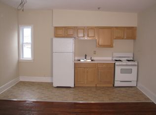 6 E King St APT 5, Shippensburg, PA 17257