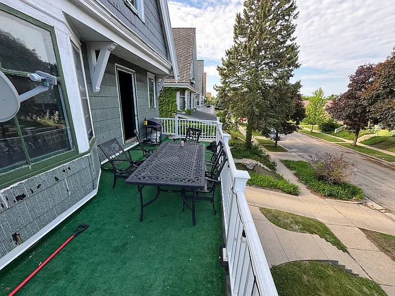 2932 N Murray Ave — Photo 2