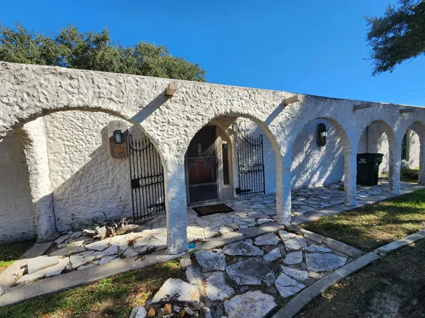 112 Stratford St, Victoria, TX 77905