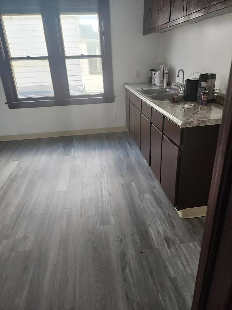 2 bed, $1,050 — Photo 4