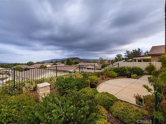 5th image of 320 Spanos Park