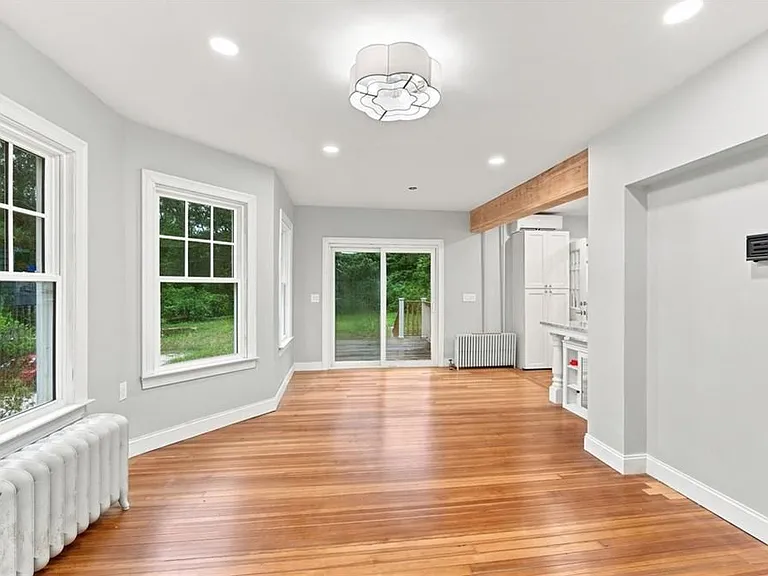 1552 Kingstown Rd — Photo 24