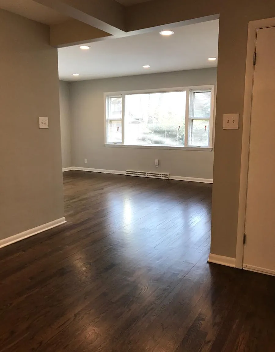 3 bed, 1217 sqft, $2,095 — Photo 4
