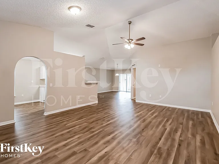 5508 Ortega Park Blvd — Photo 2