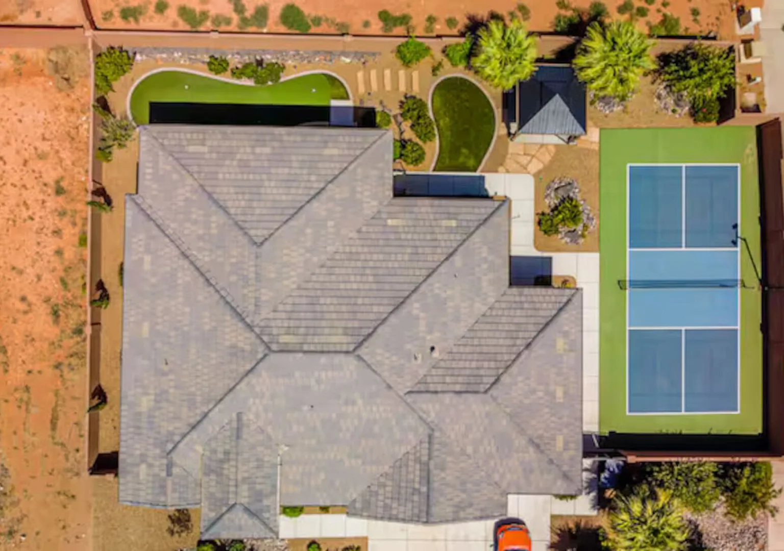 Private Pickleball & Putting Green | Up to 16! — Photo 1