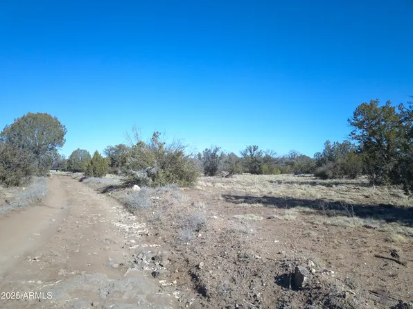 137 Cattle Drive #28, Ash Fork, AZ 86320