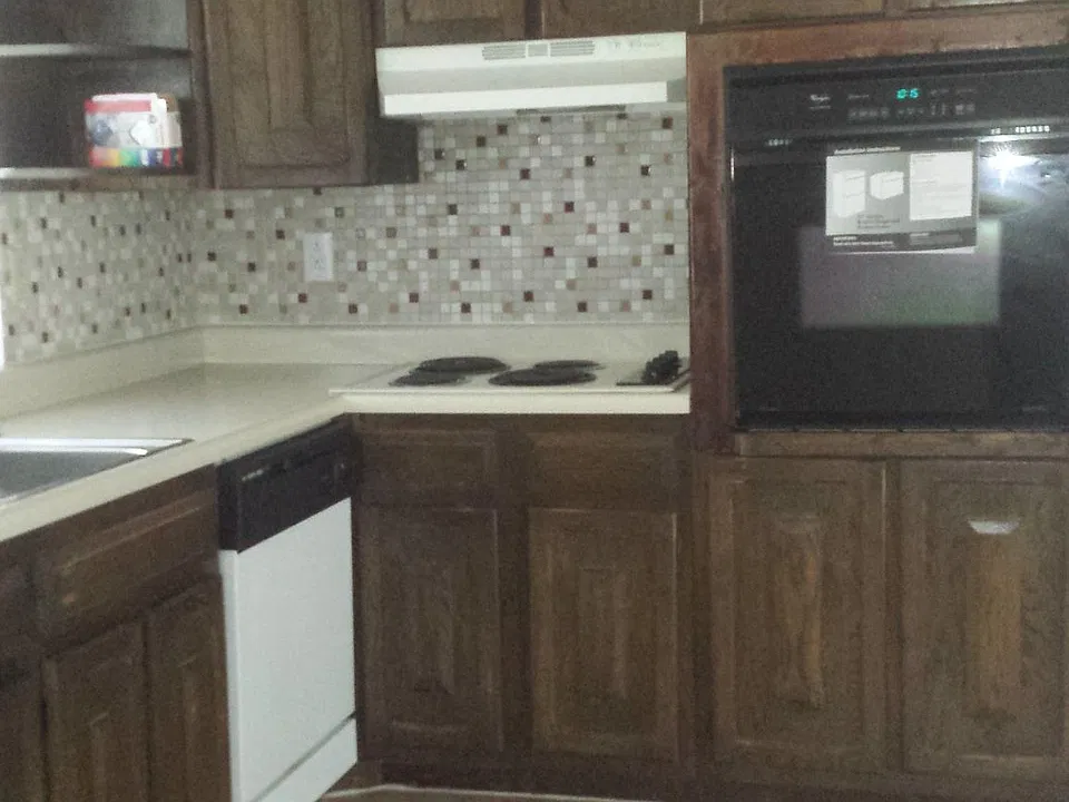 Eat-In Kitchen