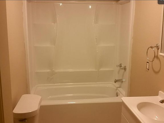 4th image of 44263 Clement St