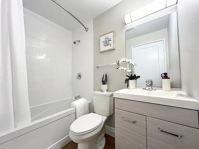 72 Alison Ave — Photo 10