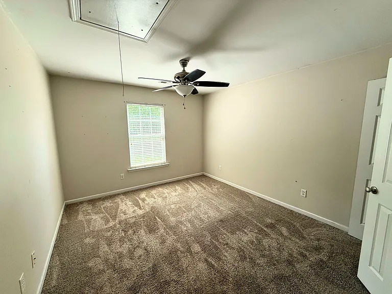 209 Gibby Ln — Photo 7