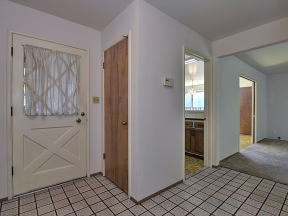 3rd image of 1455 Dove Ln