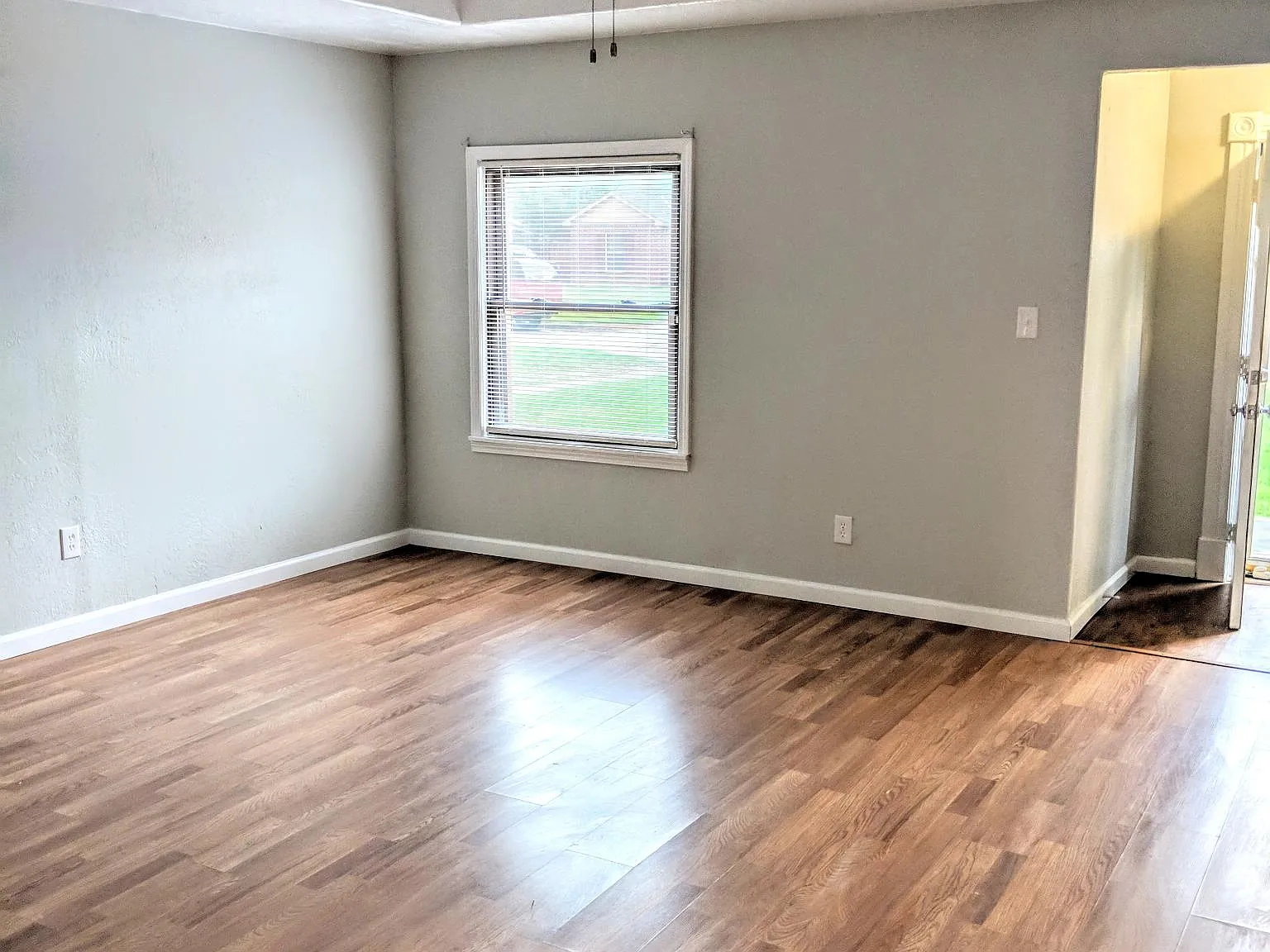 3 bed, 1081 sqft, $950 — Photo 3