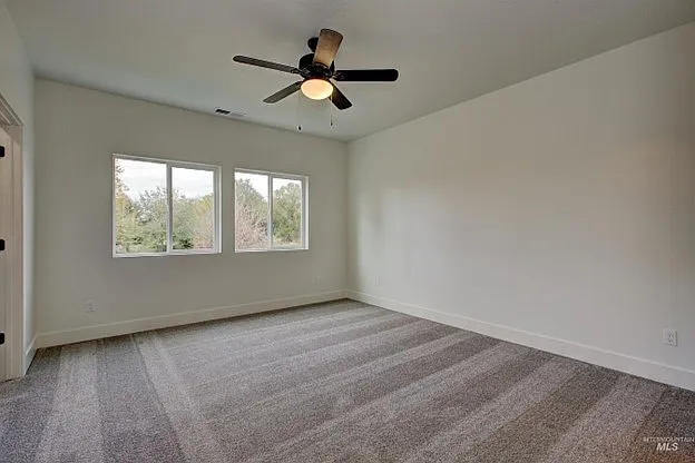 127 N Trifecta Ln — Photo 9