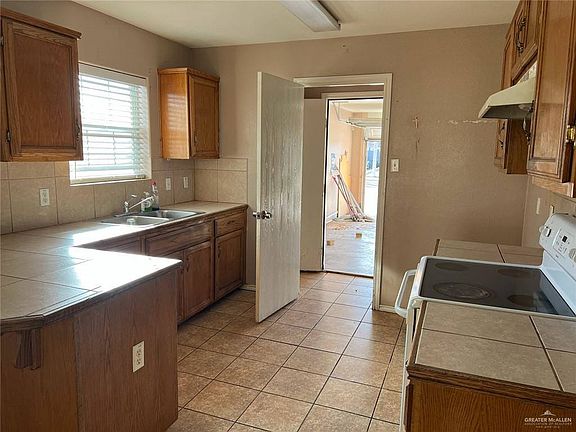 2nd image of 302 N Mississippi St