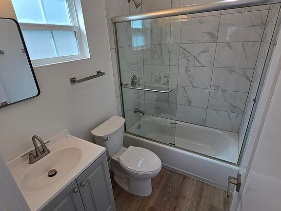 3rd image of 988 El Camino Dr #106