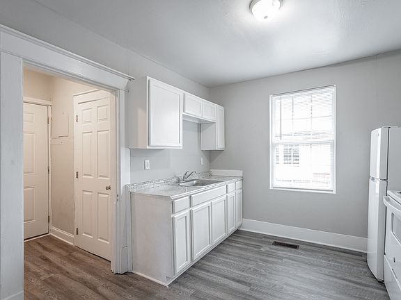 5th image of 1709 S Lyerly St