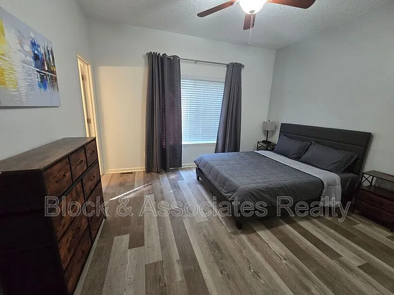 234 Davidson St — Photo 14