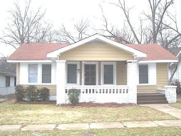 •	Beautifully refinished exterior siding, new trim paint