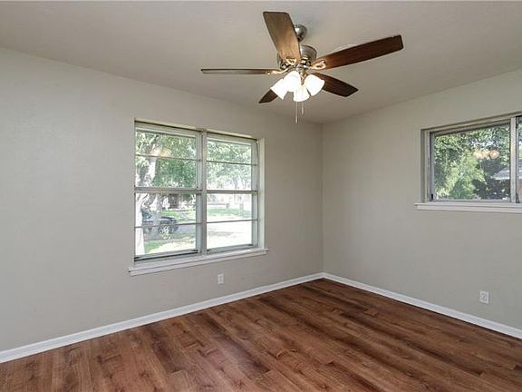 4th image of 3717 Brushwood Ln