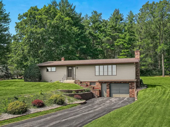 1162 County Road 6, La Crescent, MN 55947