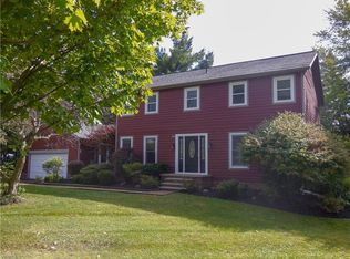 94 Hurd Rd, Aurora, OH 44202