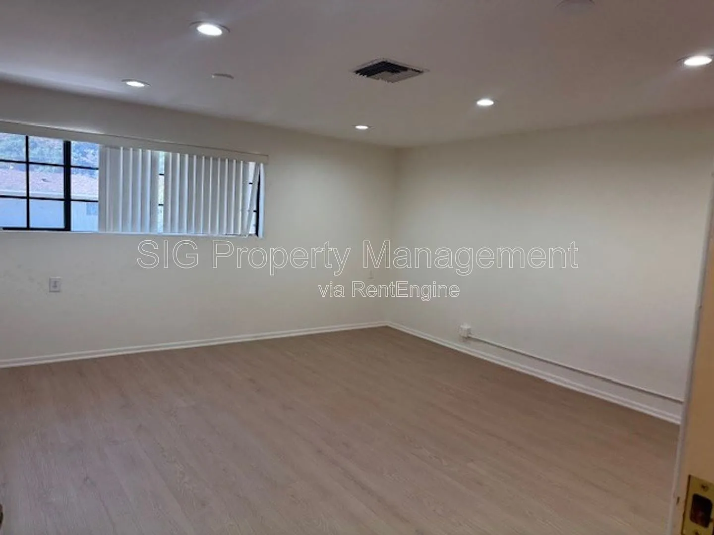 Studio, 1.0 bath, 600 sqft, $1,400 — Photo 2