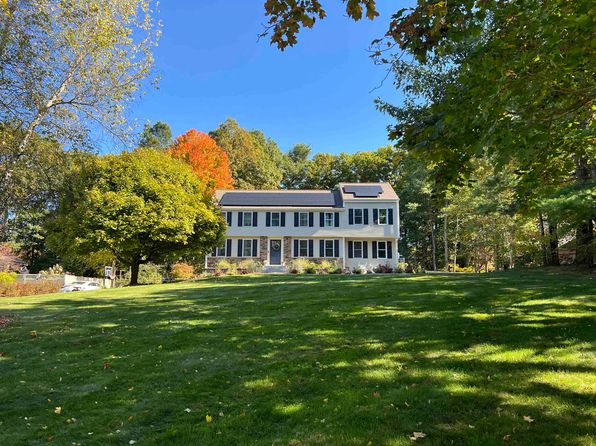 11 Village Brook Lane, Derry, NH 03038