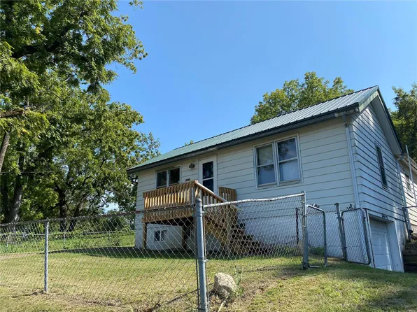 2403 Lilly St, Hannibal, MO 63401