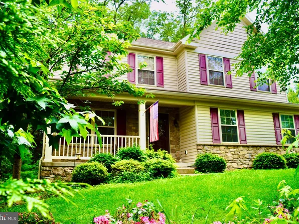 5039 Bossler Rd, Elizabethtown, PA 17022