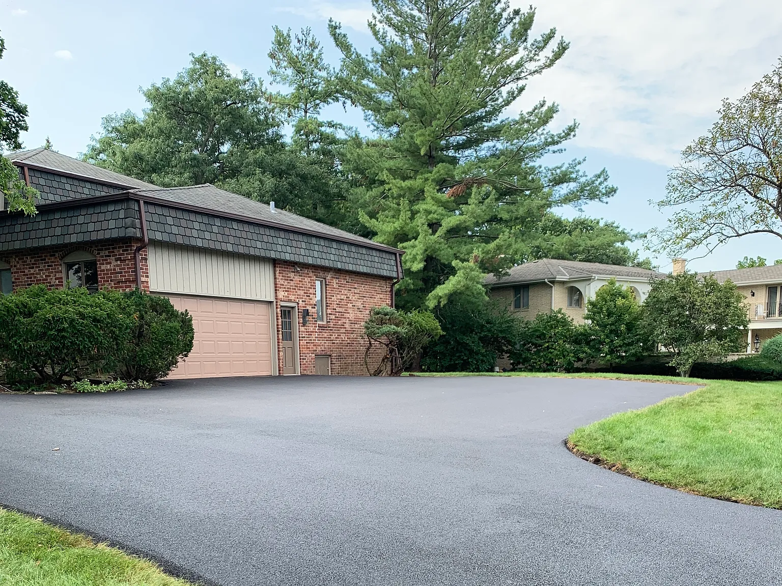1 Hampton Drive — Photo 2