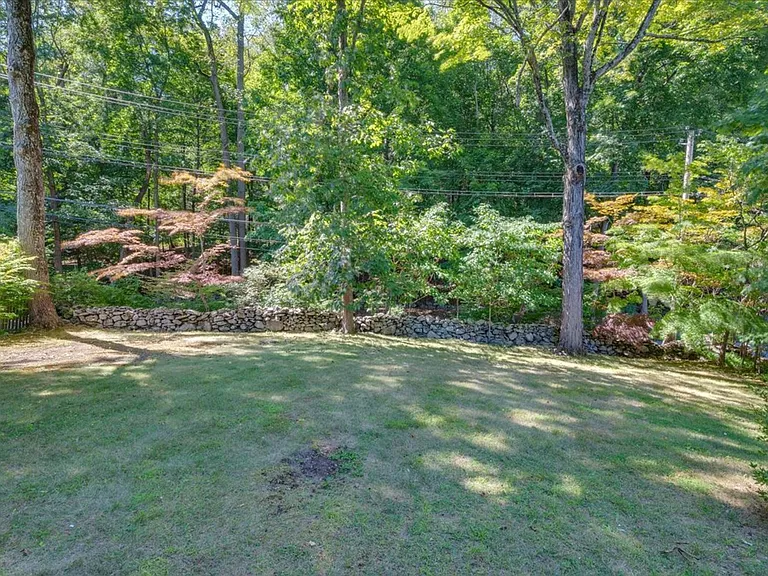 79 Choate Ln — Photo 17