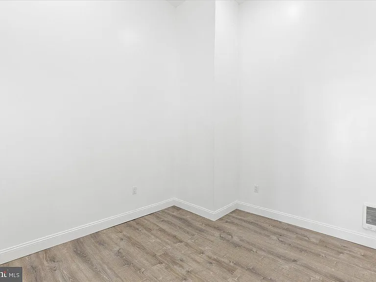 6940 Woodland Ave #1 — Photo 10