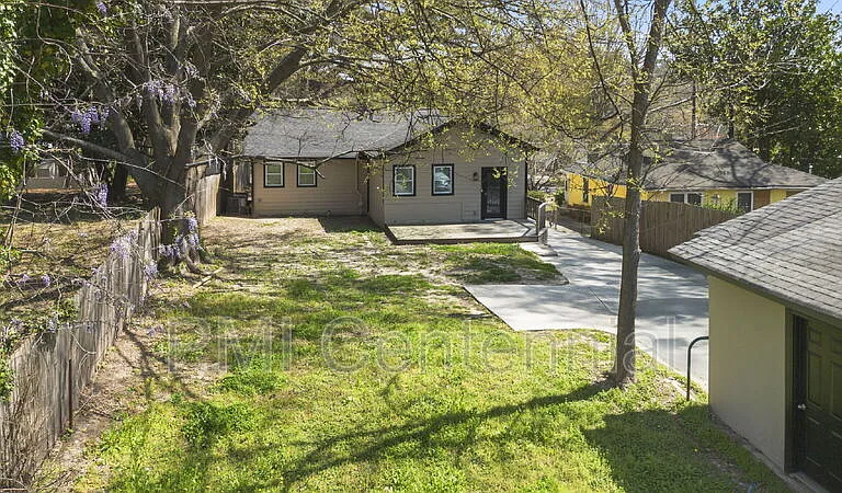 562 Gary Rd NW — Photo 6