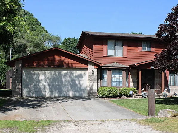 48501 E Ranch Dr, Chesterfield, MI 48051