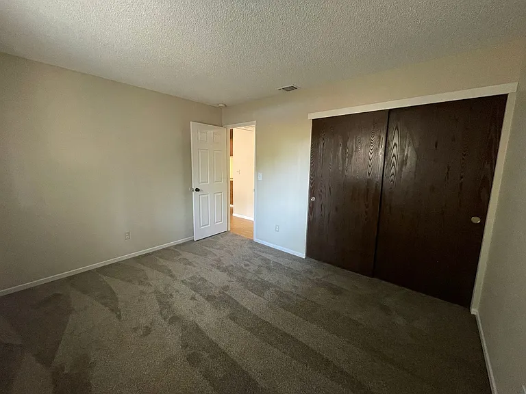 6900 Trovita Way — Photo 12