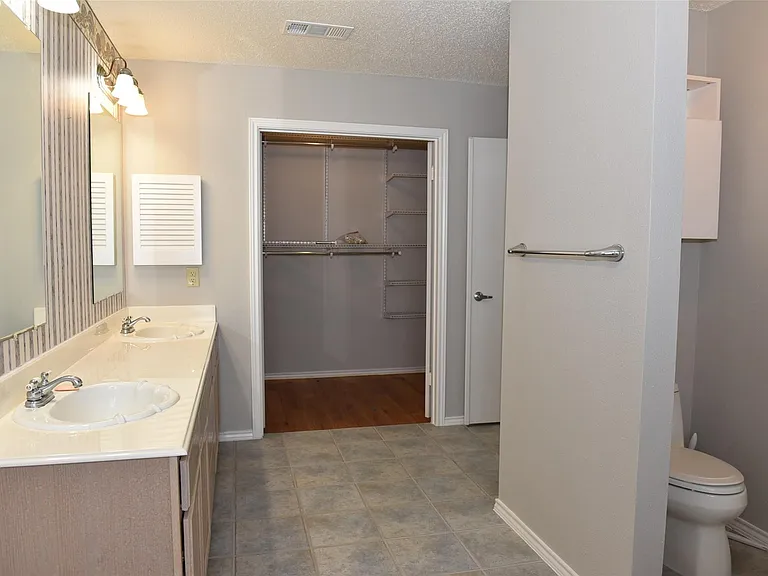 2822 Grants River Cir — Photo 26
