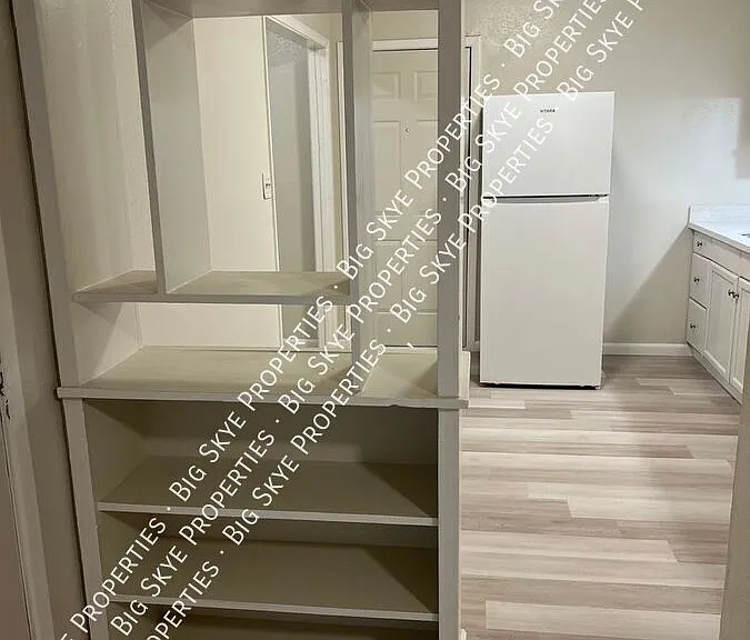 2708B 44th St — Photo 5
