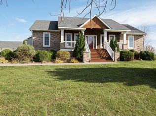 13325 Skyline Cir, Shakopee, MN 55379