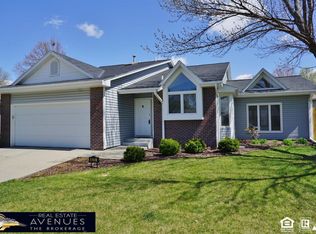 820 Daybreak Dr, Lincoln, NE 68505