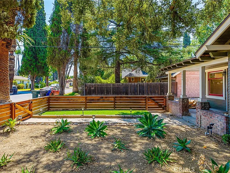 3844 Linwood Pl — Photo 9