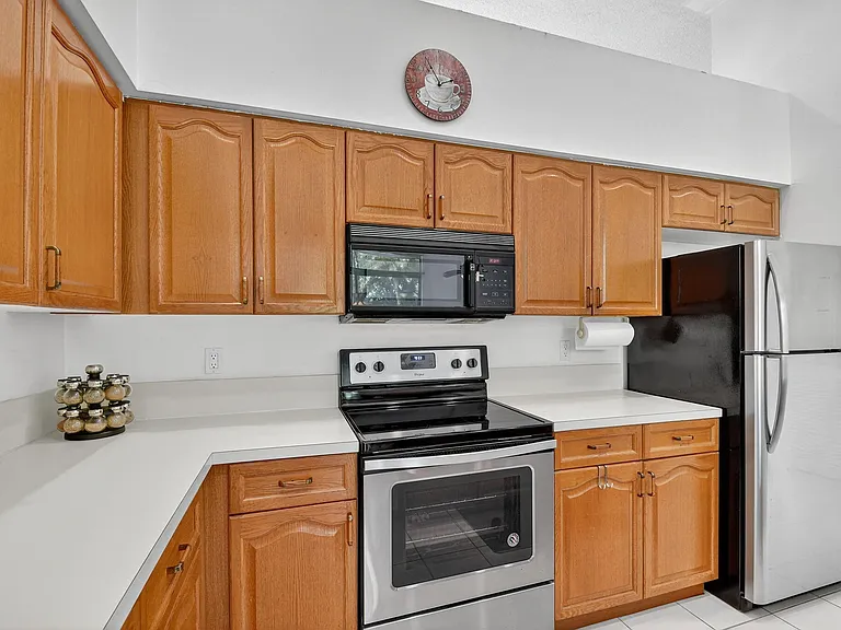 4553 Barclay Fair Way — Photo 15