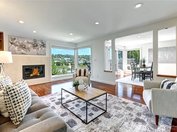 2636 22nd Avenue W #203, Seattle, WA 98199