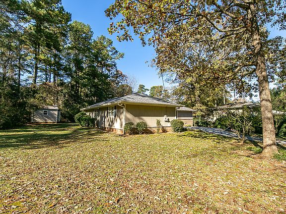 3rd image of 3202 Bolissa Dr