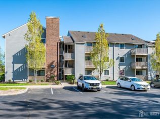 405 Ravens Crest Dr, Plainsboro, NJ 08536