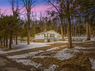255 Evergreen Ln, Acme, PA, 15610