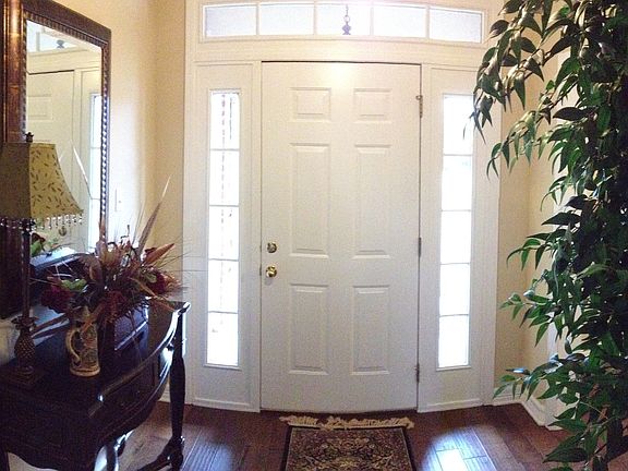 5th image of 218 Country Club Dr