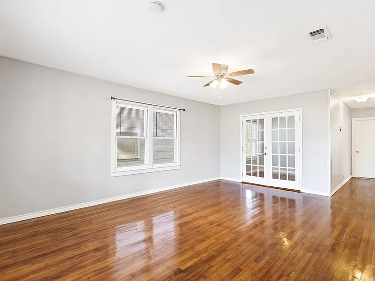 704 Curtiss Ave — Photo 4