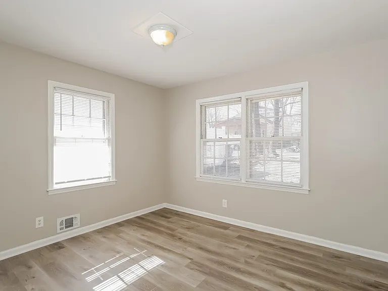 3276 Elm St — Photo 14