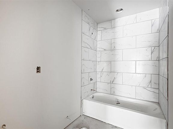 2nd image of 116 Otani Ct
