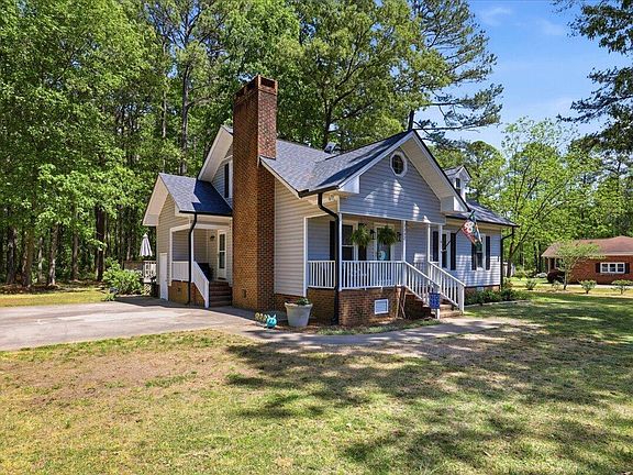 3rd image of 3332 N Carolina #222